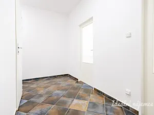 Pronájem bytu 2+kk, Praha - Kyje, Lásenická, 51 m2