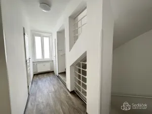 Pronájem komerční nemovitosti, Karlovy Vary, Dr. Davida Bechera, 102 m2