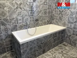 Pronájem bytu 2+1, Pardubice - Bílé Předměstí, Na Bukovině, 69 m2