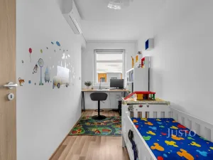 Prodej bytu 3+kk, Praha - Uhříněves, Oty Bubeníčka, 57 m2