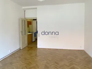 Prodej bytu 1+kk, Praha, Za poštou, 32 m2