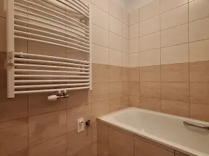 Pronájem bytu 1+1, Praha - Smíchov, Podbělohorská, 43 m2