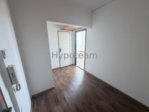 Pronájem bytu 1+kk, Chlumec, Podzimní, 31 m2
