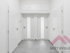 Pronájem bytu 2+kk, Praha - Nusle, Na Pankráci, 60 m2