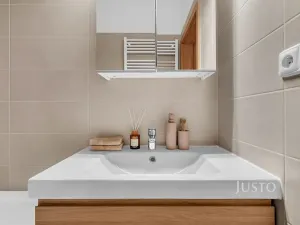 Prodej bytu 3+kk, Praha - Uhříněves, Oty Bubeníčka, 51 m2