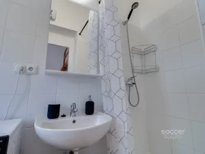 Pronájem bytu 2+kk, Praha - Žižkov, Jeronýmova, 36 m2