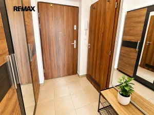 Pronájem bytu 1+kk, Praha - Uhříněves, Blšanecká, 32 m2