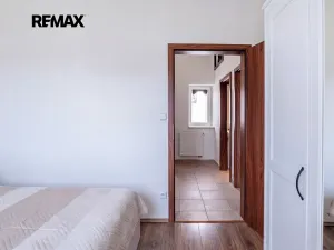 Pronájem bytu 2+kk, Praha - Žižkov, Biskupcova, 38 m2