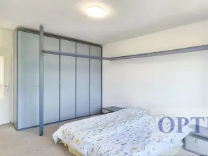 Pronájem rodinného domu, Praha - Háje, K jezeru, 302 m2