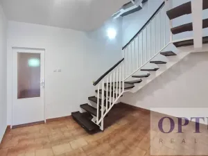 Pronájem rodinného domu, Praha - Háje, K jezeru, 302 m2