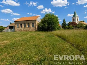 Prodej rodinného domu, Uzeničky - Černívsko, 631 m2