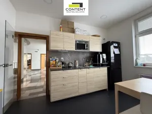 Pronájem kanceláře, Praha - Řeporyje, Ořešská, 830 m2