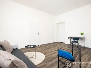 Prodej bytu 3+kk, Praha - Karlín, U invalidovny, 71 m2