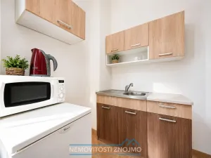 Pronájem kanceláře, Znojmo, Horní náměstí, 85 m2