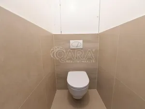 Prodej bytu 2+kk, Praha - Kobylisy, Famfulíkova, 43 m2