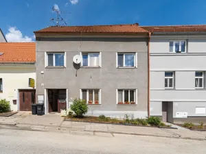 Prodej rodinného domu, Velešín, náměstí J. V. Kamarýta, 342 m2