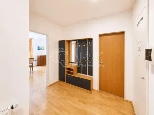 Pronájem bytu 2+kk, Praha - Vinohrady, U Zvonařky, 82 m2