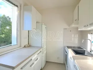 Pronájem bytu 2+1, Praha - Břevnov, Šantrochova, 54 m2