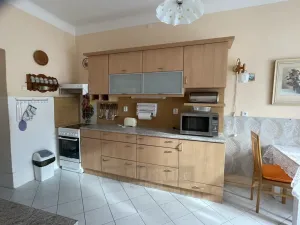 Prodej činžovního domu, Velešín, náměstí J. V. Kamarýta, 342 m2