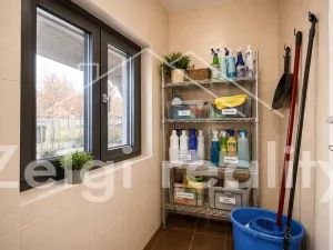 Prodej rodinného domu, Milovice, 210 m2