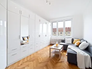 Pronájem bytu 2+1, Praha - Strašnice, Průběžná, 55 m2