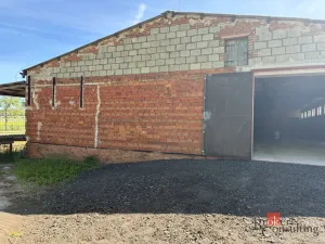 Pronájem skladu, Měník, 5600 m2
