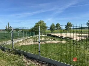 Pronájem skladu, Měník, 5600 m2
