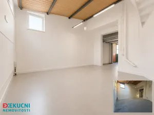Prodej bytu 4+1, Karlovy Vary - Rybáře, nám. 17. listopadu, 105 m2