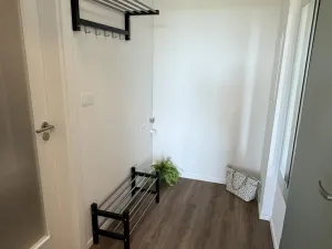 Pronájem bytu 1+kk, Praha - Černý Most, Arnošta Valenty, 38 m2