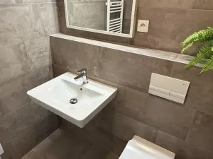 Pronájem bytu 1+kk, Praha - Černý Most, Arnošta Valenty, 38 m2