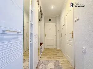 Prodej bytu 2+1, Karlovy Vary - Dvory, K. Kučery, 54 m2