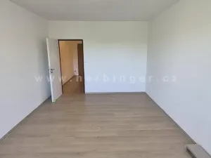 Pronájem bytu 1+kk, Otrokovice, Školní, 33 m2
