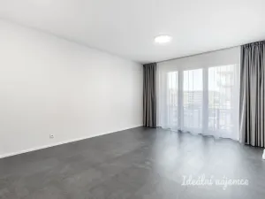 Pronájem bytu 1+kk, Praha - Vysočany, Poděbradská, 33 m2