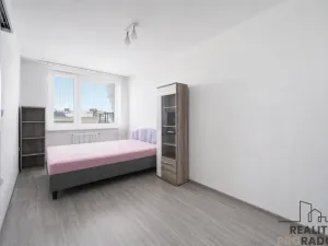 Prodej bytu 2+1, Pardubice - Zelené Předměstí, Palackého třída, 69 m2