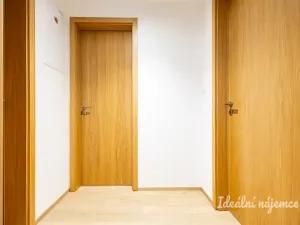 Pronájem bytu 2+kk, Praha - Smíchov, Albrightové, 52 m2