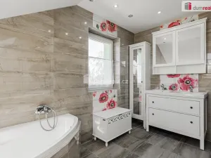 Prodej rodinného domu, Jenišov - Pod Rohem, Zalomená, 135 m2