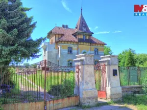 Prodej rodinného domu, Nový Bydžov, Třída B. Smetany, 400 m2