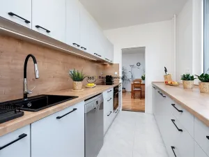Prodej bytu 3+1, Praha - Hlubočepy, Lamačova, 72 m2