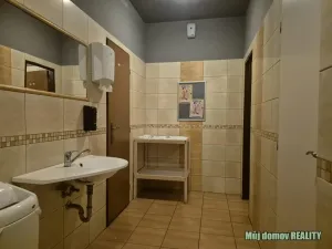 Pronájem obchodního prostoru, Praha - Letňany, Třinecká, 124 m2