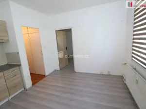 Pronájem bytu 1+1, Tachov, Jana Ziky, 42 m2