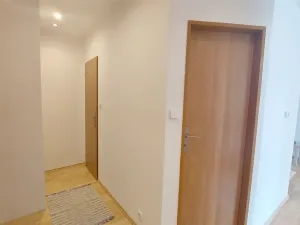 Pronájem bytu 2+kk, Praha, Hudečkova, 47 m2