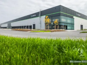 Pronájem výrobních prostor, Praha - Hostivař, K pérovně, 10200 m2