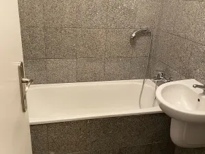 Pronájem bytu 1+kk, Praha - Vysočany, Freyova, 22 m2