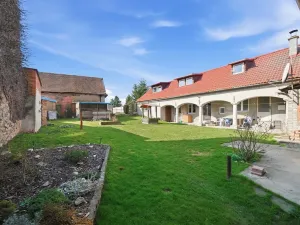 Prodej vícegeneračního domu, Hvozd - Klužínek, 216 m2