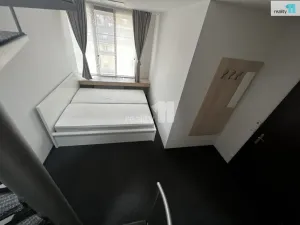 Pronájem kanceláře, Karlovy Vary - Dvory, Chebská, 61 m2