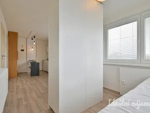 Pronájem bytu 1+kk, Brno, Hostislavova, 22 m2