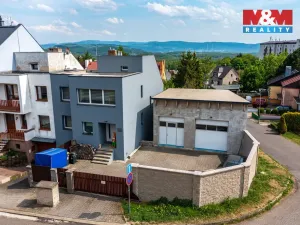 Prodej rodinného domu, Chlumec, Chlumecká, 260 m2