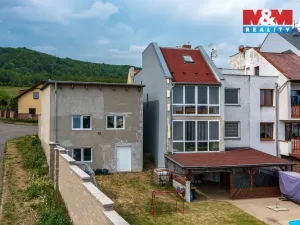 Prodej rodinného domu, Chlumec, Chlumecká, 260 m2