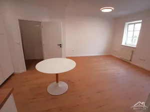 Pronájem bytu 2+kk, Jihlava, Čajkovského, 67 m2
