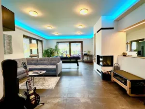 Prodej rodinného domu, Sulice, Luční, 300 m2